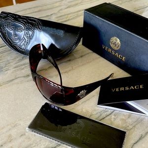 Vintage Versace women’s sunglasses